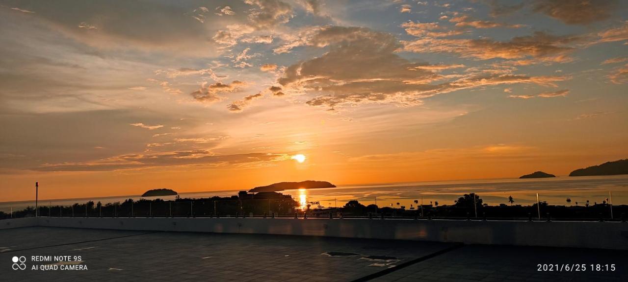 1 N 1 Suites By Jc At Aru Suites , Kota Kinabalu Luaran gambar
